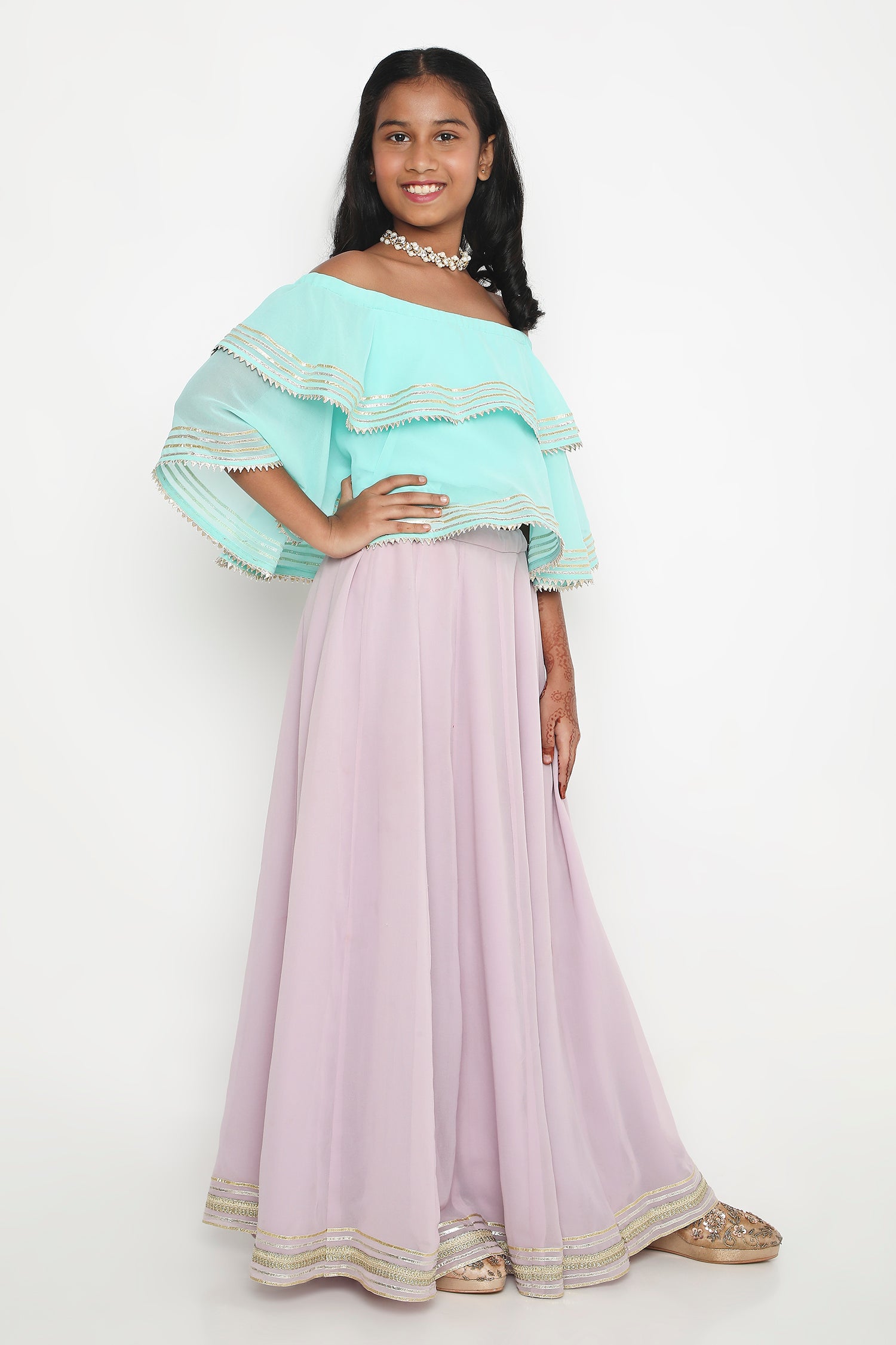 Turquoise and lavender off shoulder lehengaset