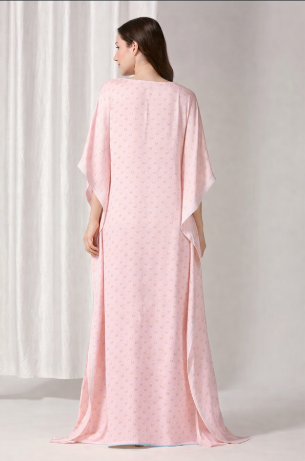 Baby pink flower front slit kaftan.