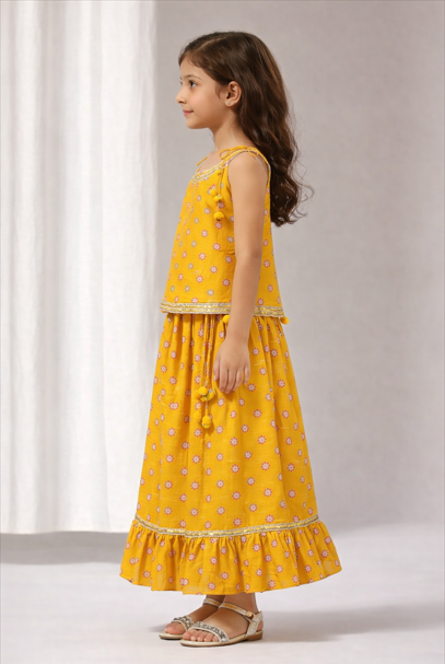 Saffron mela tieup lehengaset.