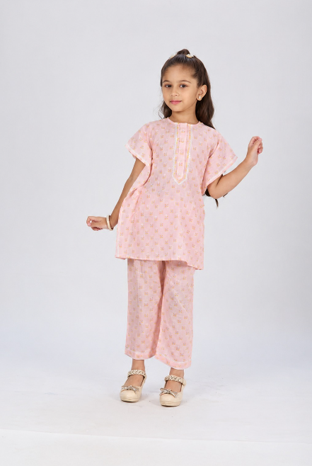 Pink flower kaftan co-ordsets.