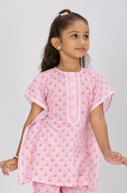 Pink flower kaftan co-ordsets.