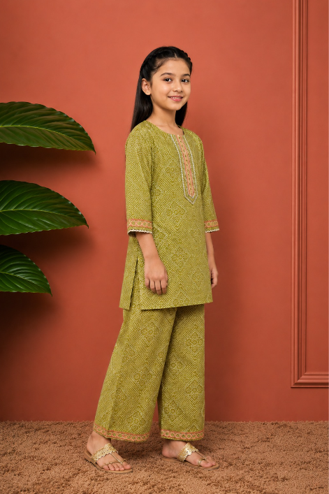 Mehendi bandhej kurti co-ordset.