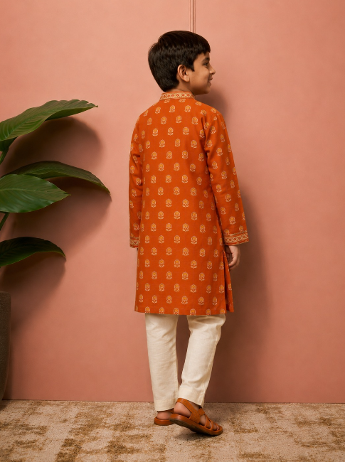 BURNT ORANGE BUTTIEE KURTASET.
