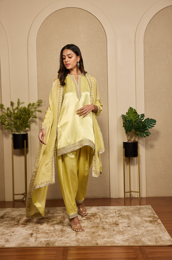 LIME TISSUE EMBROIDERED SLEEVLESS KURTASET WITH DUPATTA.