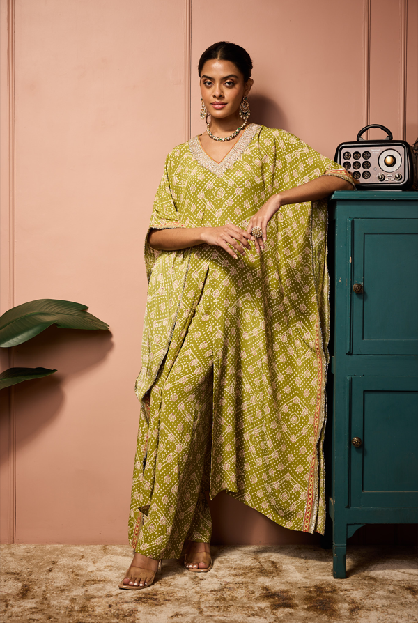 MEHENDI BANDHEJ FRONT SLIT KAFATNSET