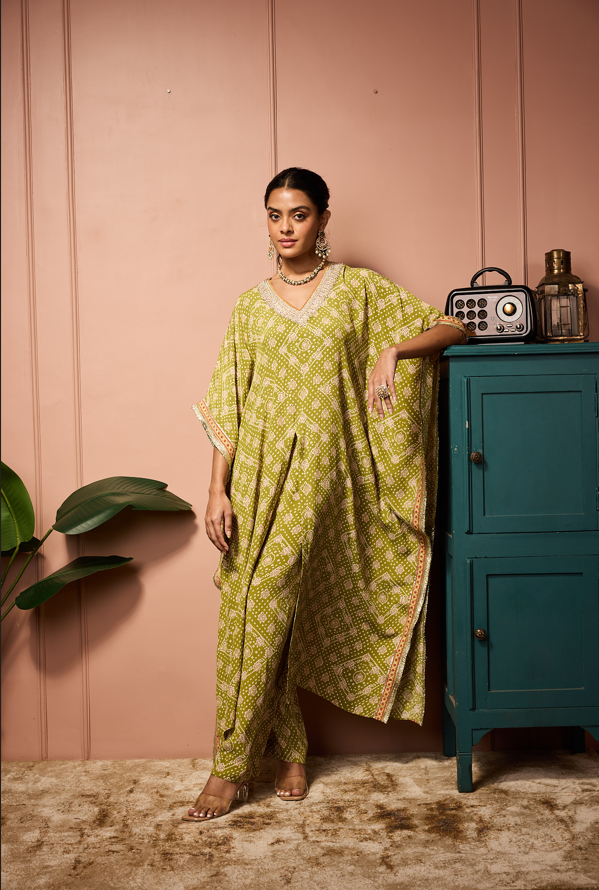 MEHENDI BANDHEJ FRONT SLIT KAFATNSET
