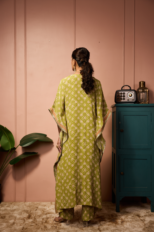 MEHENDI BANDHEJ FRONT SLIT KAFATNSET