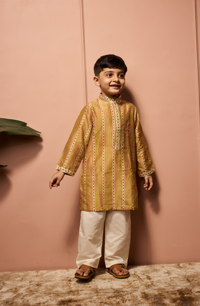 MEHENDI CHEVRON KURTASET.