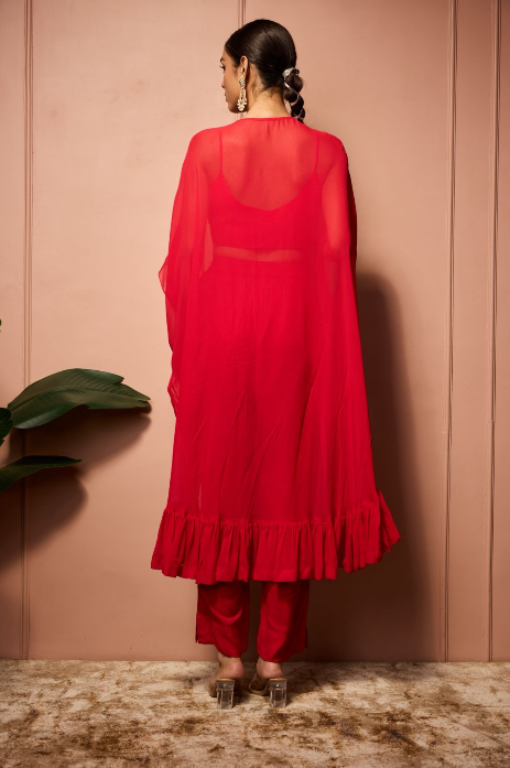 RED RUFFLE CAPESET.