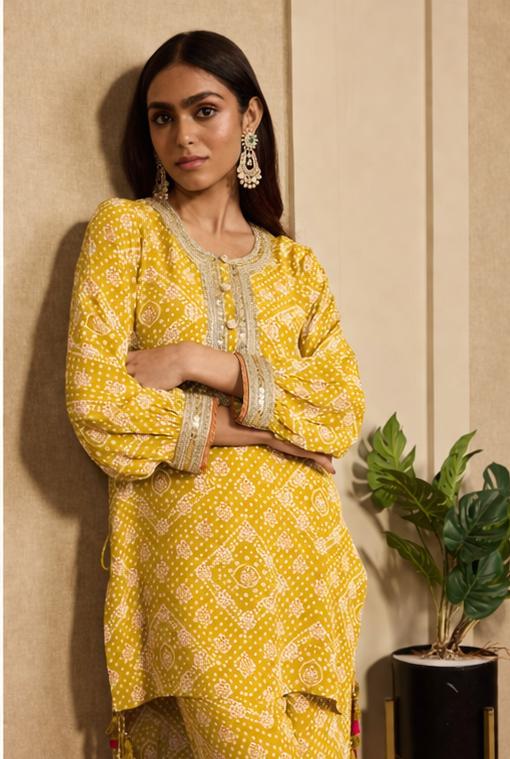 HALDI BANDHEJ HIGLOW CO-ORDSET.