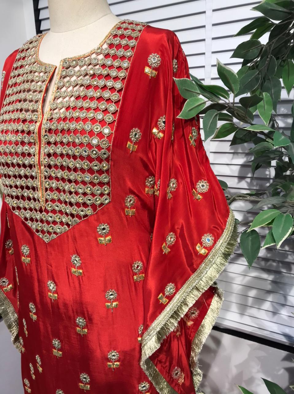 Red cutwork kaftanset.