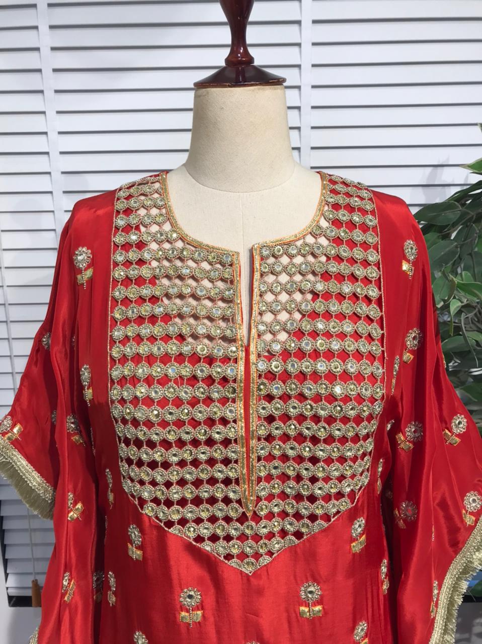Red cutwork kaftanset.