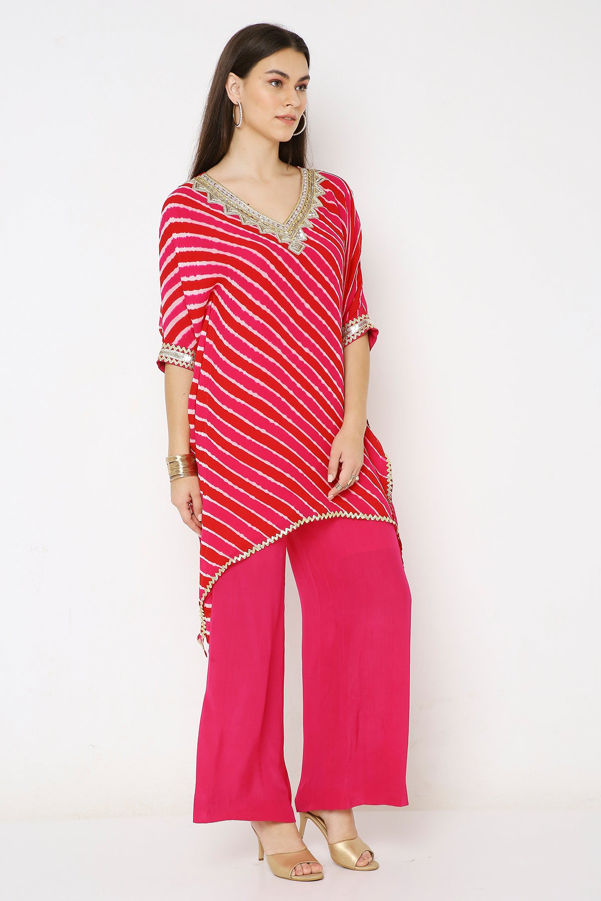 Pink Leheriya Embroidered Kurta