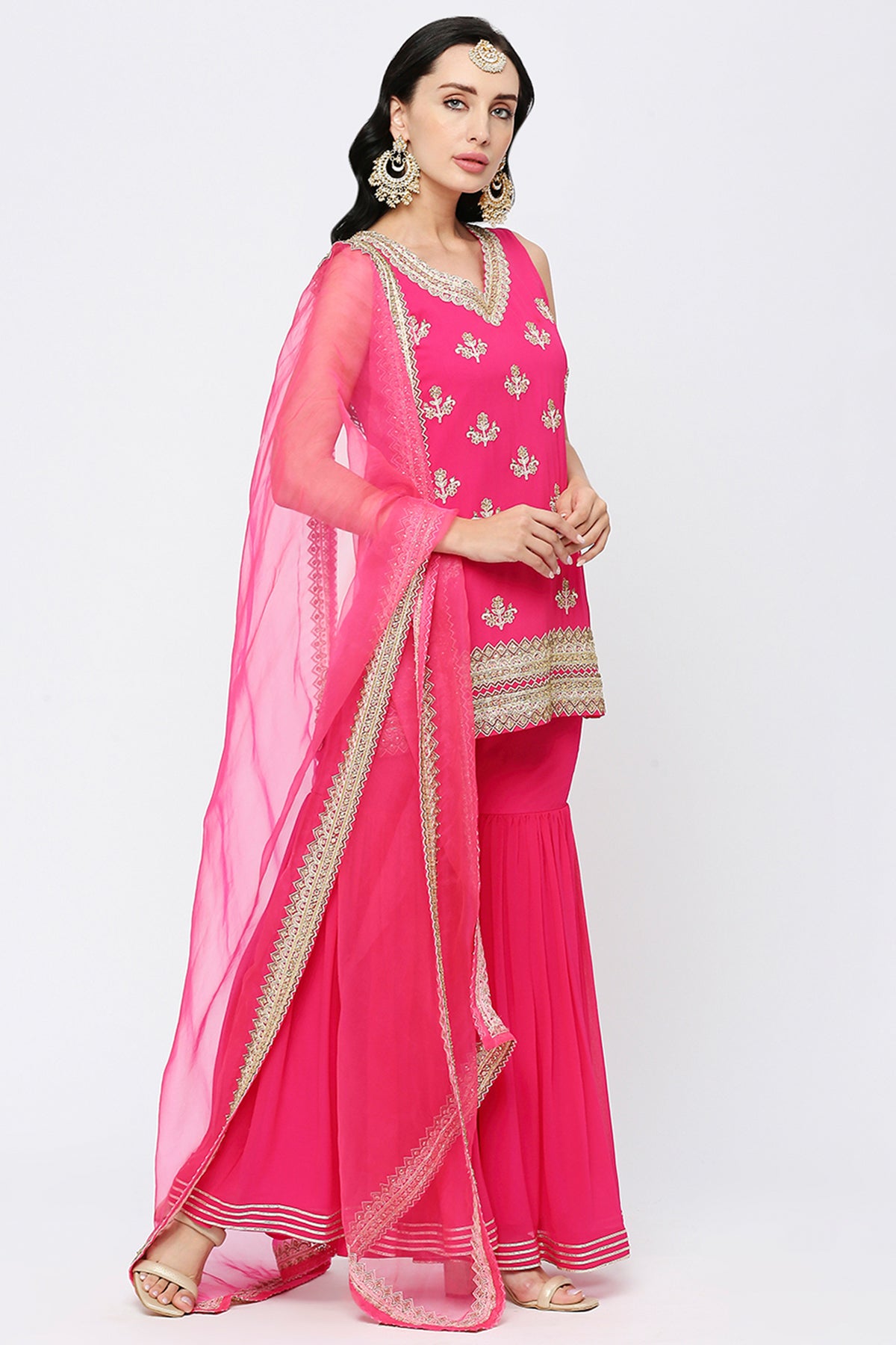 Pink embroidered shararaset